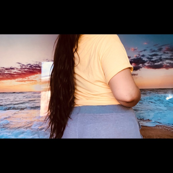 💡Yellow Tee💡 - Picture 3 of 6